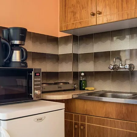 Penelope Apartment *